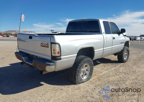 2001 Dodge Ram 1500 St из США, поврежденный, VIN 3B7HF13Z51G750296